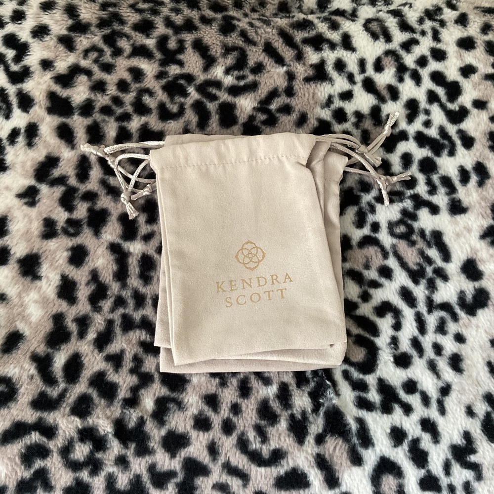 Kendra Scott Jewelry Bags 4ct